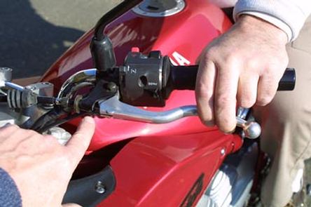 bruit embrayage moto