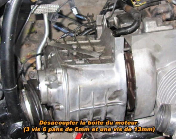 Désacoupler la boite du moteur