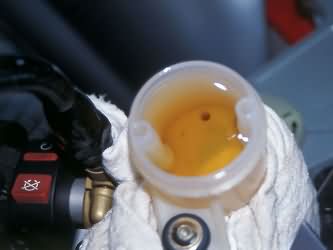 Bocal de liquide de frein